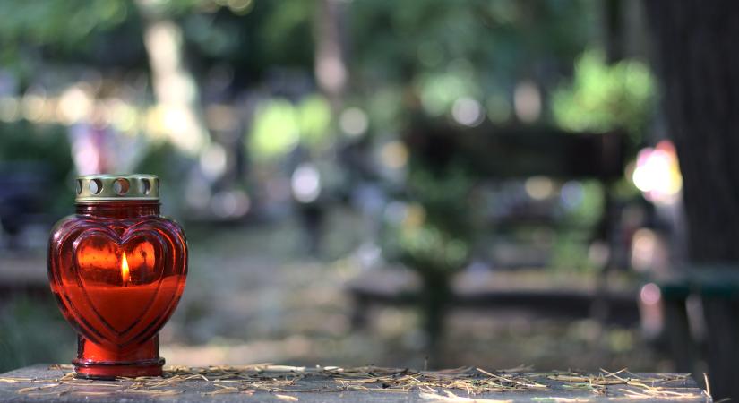 Halottak napja: 5 dolog, amit akkor is megtehetsz, ha nem tudsz kimenni a temetőbe