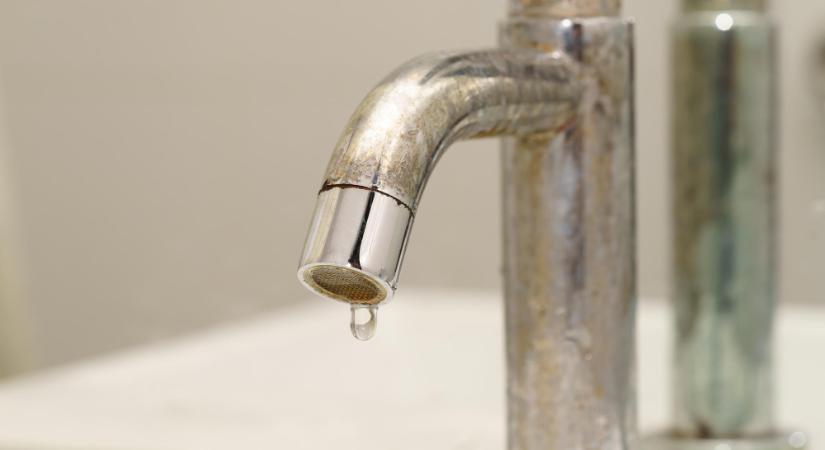 Megemlékezés víz és áram nélkül