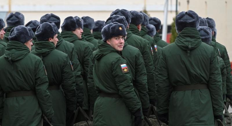 Miért csökkentik az orosz megyék az Ukrajnába induló katonák jelentkezési bónuszát?