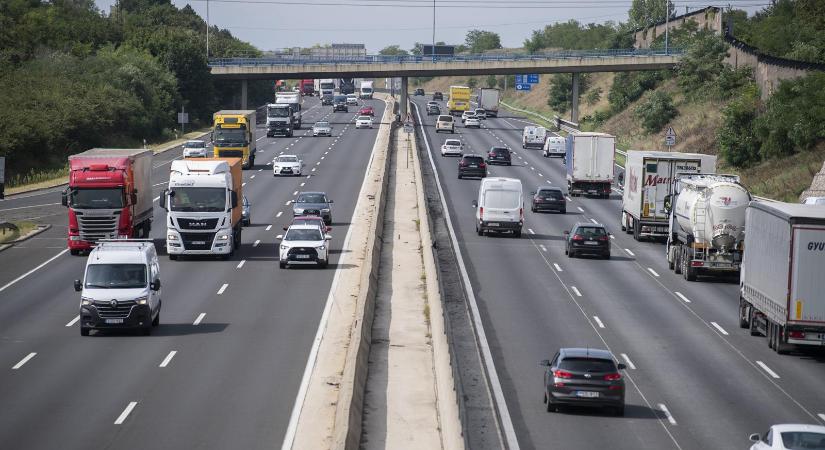 Útinform: megnövekedett menetidőre kell számítani a városok belterületi szakaszain és a temetők környékén