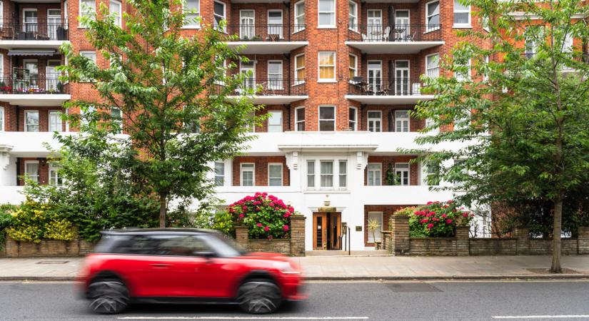 Váratlan fordulat a brit lakáspiacon: miközben mindenki zuhanást várt, egészen más történik