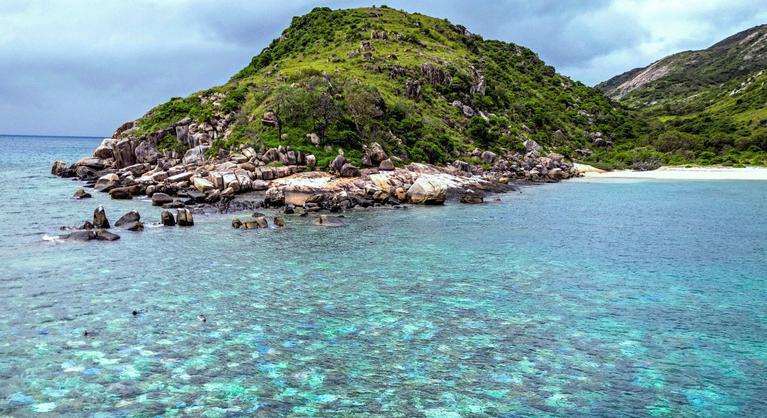 Egy szigeten felejtették a luxusutazás idős résztvevőjét, másnapra meghalt