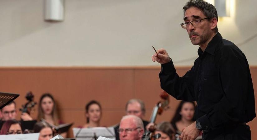 „Requiem” – zenetörténeti előadás Szabó Somával