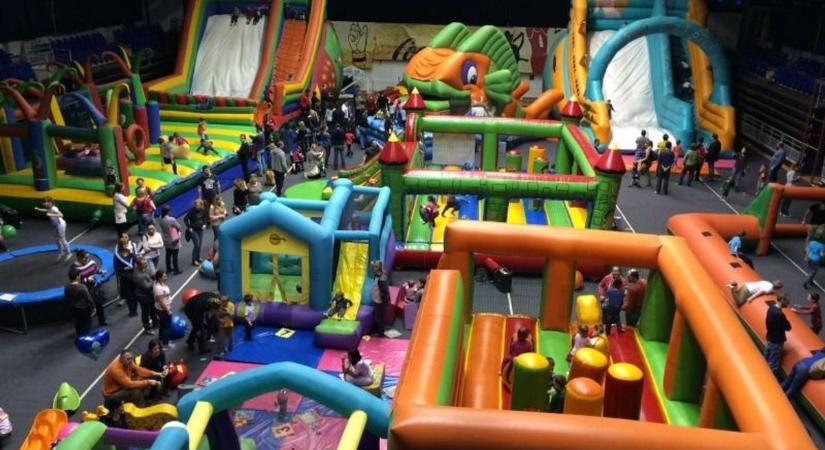 Újra kinyitja kapuit a Légvárvilág ebben a városi sportcsarnokban