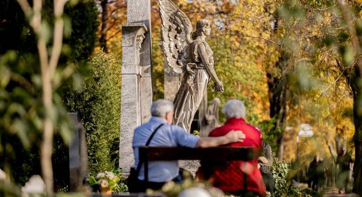 Az AI és a gyász feldolgozása: segít vagy hátráltat?