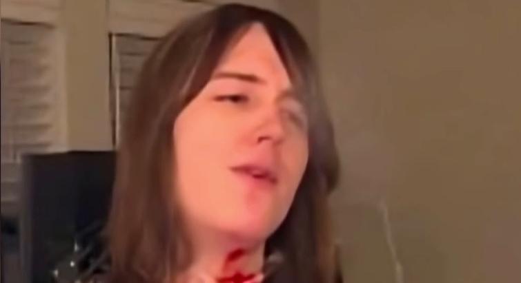 Halott Charlie Kirk-nek öltöztek többen halloween alkalmából, kigúnyolva a véleményvezér halálát  videó