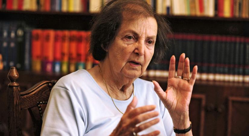 A diktatúrához nem kell hitlerbajusz és karlendítés