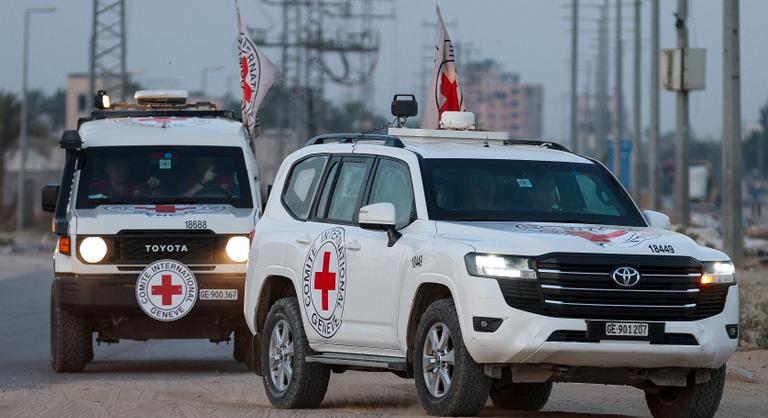 A Hamász ugyan átadott három holttestet, de nem az izraeli túszokét