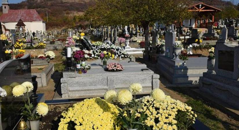 Gyertyaláng – határokon átívelő ima - Halottak napjára