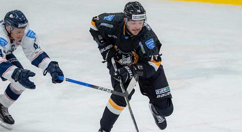 Győzelemre készülnek a DEAC hokisai Brassó ellen