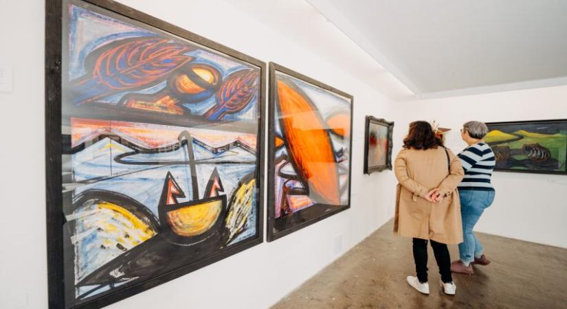 Intim közelségbe kerülünk El Kazovszkijjal ezen a mélyen személyes tárlaton