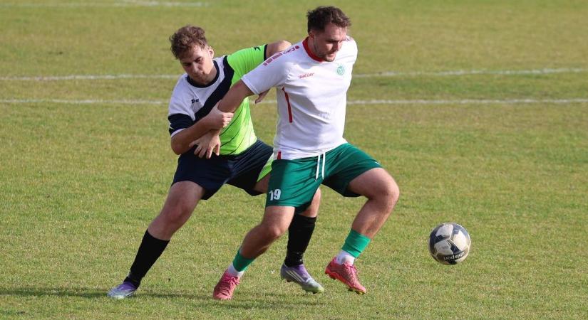 ,,Sajnos odáig jutottunk, hogy a halottak napja alkalmából valakit fel kell támasztanunk jövő hét végére kapusposztra" – fotókkal