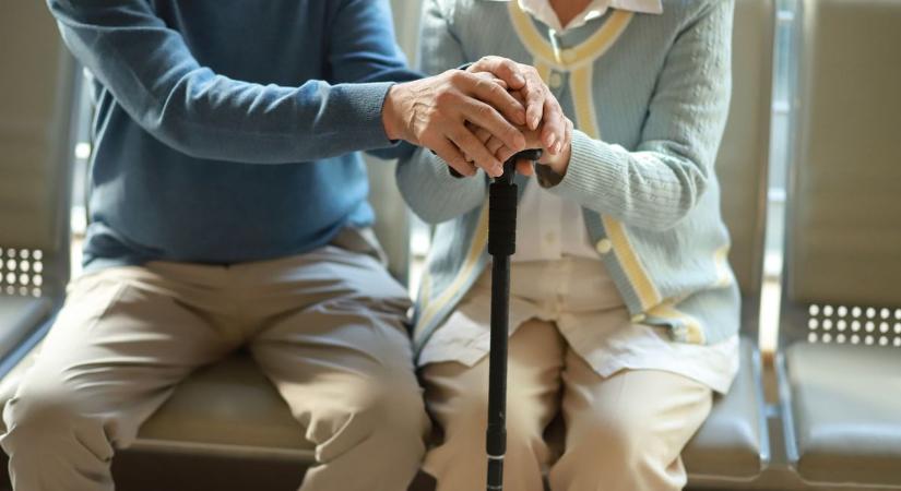 Pofátlanul magas áron adták az "egészségügyi termékeket", idős emberektől csaltak ki milliókat