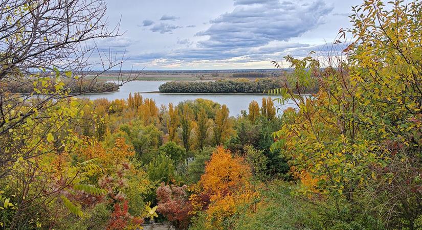 Ködös reggel után békés őszi idő jön némi fordulattal