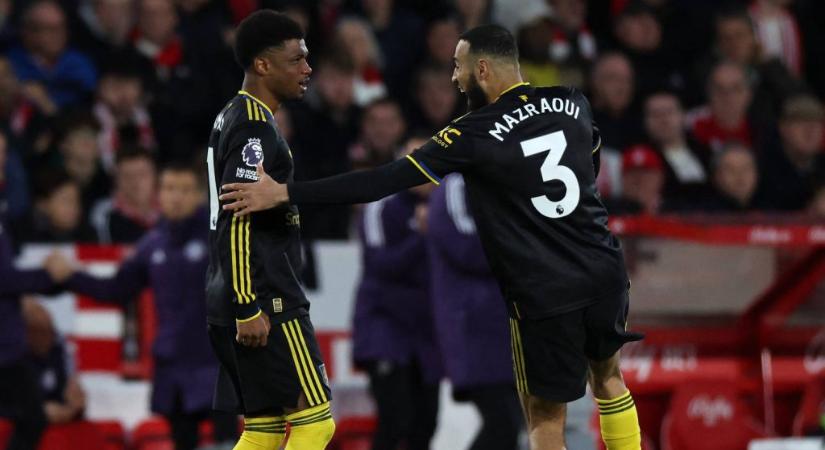 Hatalmas kapásgóllal menekült meg a Manchester United