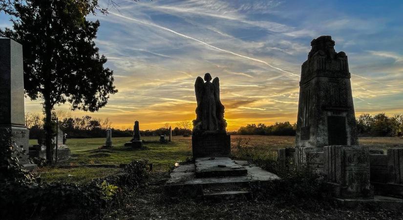 Vasárnap is fokozott rendőri jelenlét a temetők környékén (videó)
