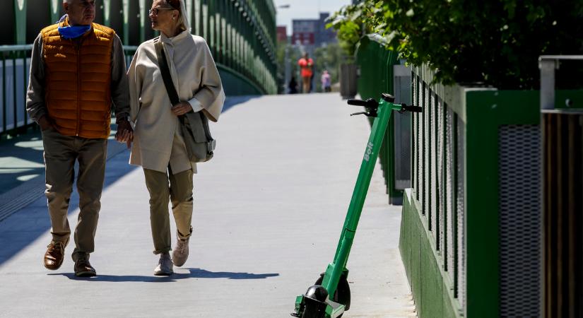 Nem kell radar a sétához – a rendőrség tisztázta, kire vonatkozik a 6 km/órás „járdasebesség”