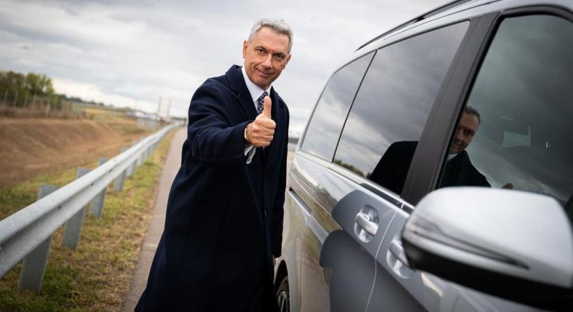 Kitört a botrány: Ausztriában a parlament elé viszik, ami Magyarországon történt – beszálltak a Patrióták, nem marad következmények nélkül Lázár János leleplezése