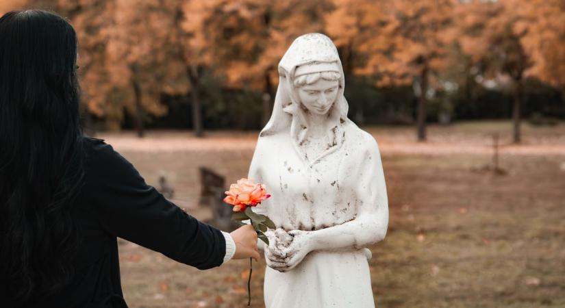 Somogy legelhagyatottabb temetői üzennek az alkotók művein keresztül