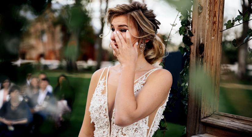 Porig alázta szerelmét az esküvőn a YouTube-sztár