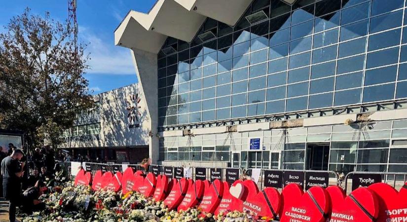 16 perces néma csenddel emlékeztek az áldozatokra az újvidéki tragédia egyéves évfordulóján - a nap hírei