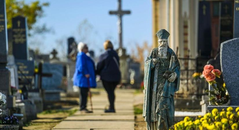 Állt a sír mellett, és annyit rebegett: nemsokára újra találkozunk (galéria)