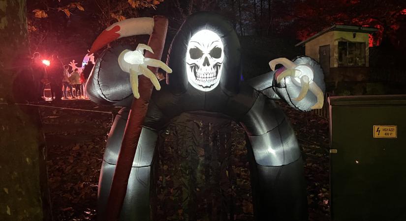 Rémisztő teremtmények lepték el a debreceni Vidámparkot Halloween éjjelén