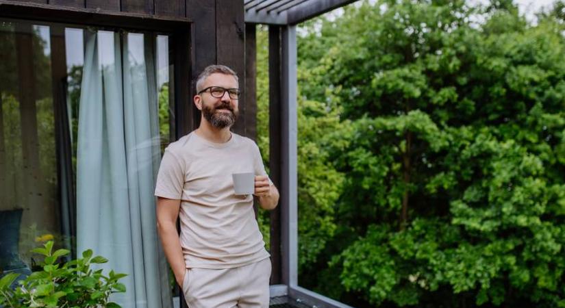 A boldogságszakértő szerint ezt a 6 dolgot kötelező lenne megtenni reggel - Elárulta rutinját