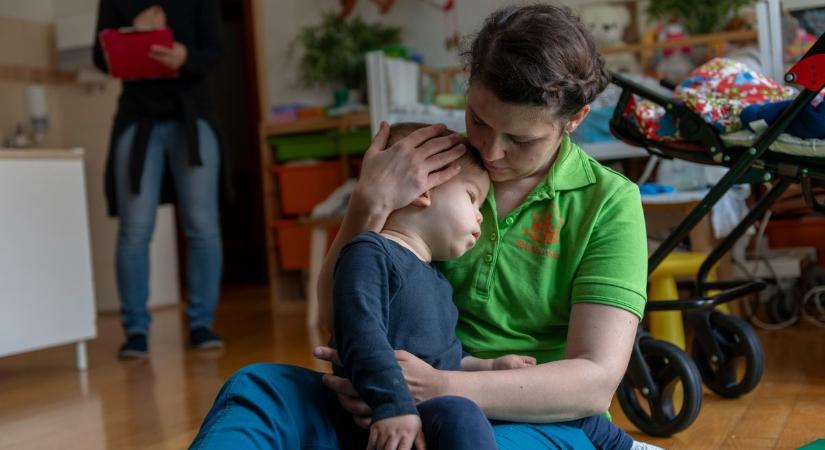 Együtt lenni a kimondhatatlan fájdalommal (videó)