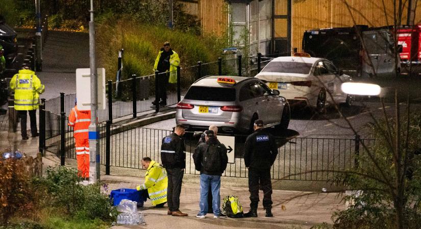 „Fussatok, mindenkit leszúr!” – Késes támadás a Londonba tartó vonaton, kilencen életveszélyes állapotban vannak