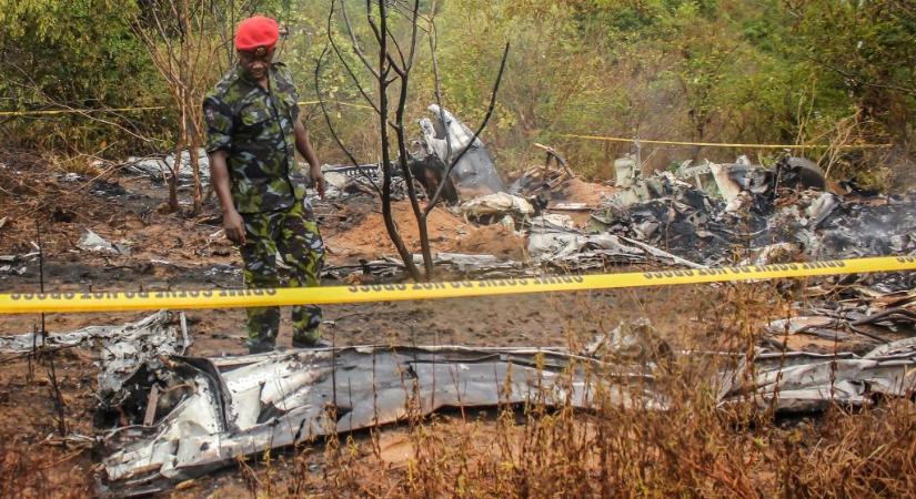 Kenyai repülőbaleset: egy prédikátor azt állította, eredetileg ő is azon a gépen lett volna, amely magyarokkal a fedélzetén zuhant le