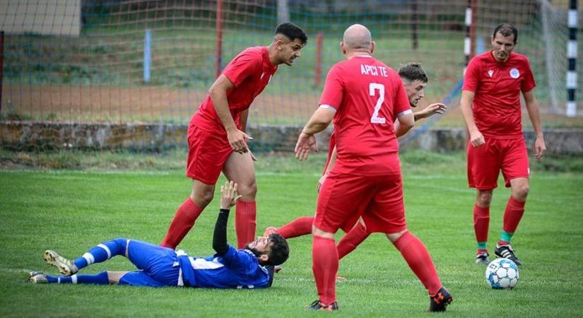 Vasárnapi fociprogram: Apcon már délben kezdenek, két mérkőzés elmarad