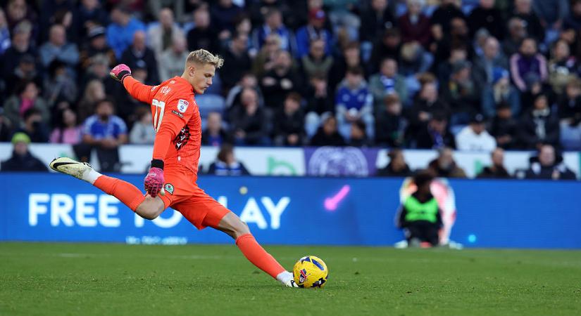 VIDEÓ: bravúros védéssel húzta le a rolót a magyar válogatott kapusa