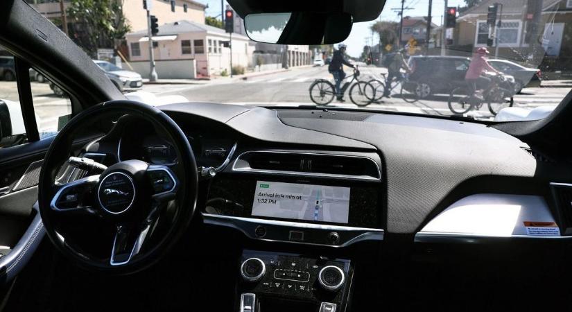 Ön is kikapcsolja az autóban? – pedig balesetet előz meg, figyelmeztet a szakértő