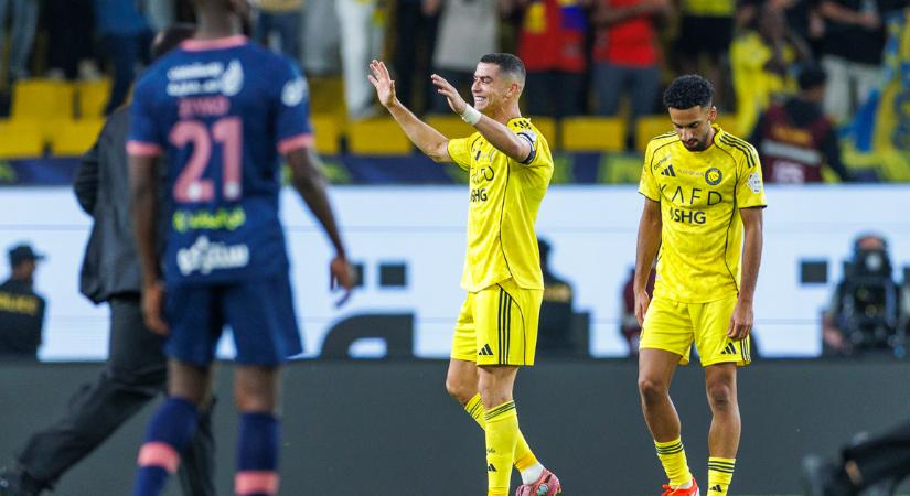 Személyi kultusz Rijádban, Ronaldót szó szerint megkoronázták győztes góljáért