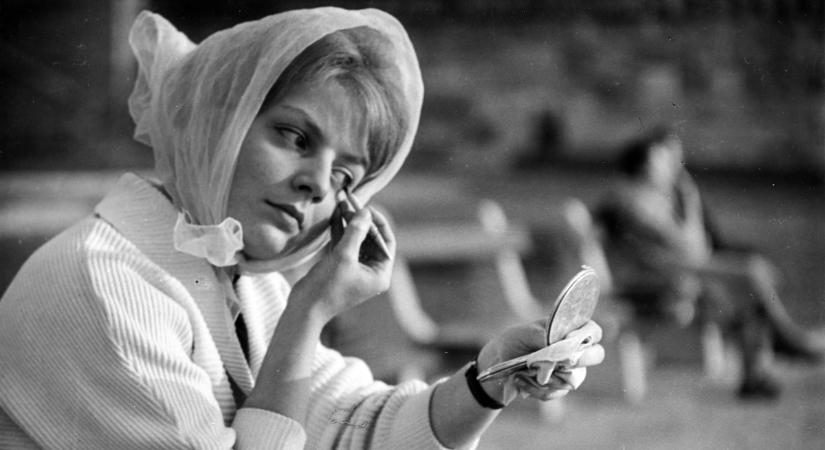 Ezekkel a női praktikákkal szépültek és lettek elegánsak nagyszüleink - Galéria