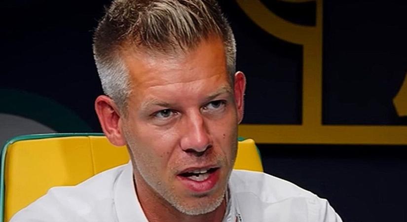 Ő meg az etikai kódex, persze. Mint a cápa és a vegán menü...