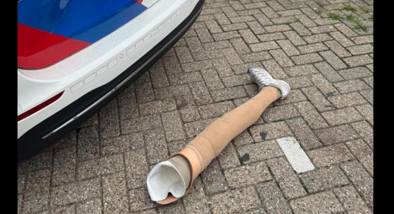 Olyan gyorsan próbált elmenekülni egy tolvaj, hogy a helyszínen hagyta a lábát