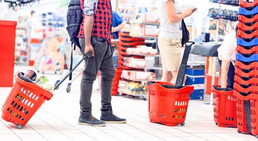 A gyerekek is veszélyben lehetnek: mérgező edények kerültek két ismert bolt polcaira