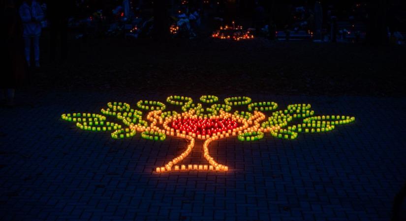 Az emlékezés lángjai