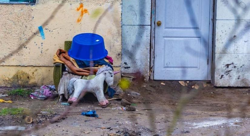 Ahol csönd és kilátástalanság uralja az utcákat – látogatás a bodaszőlői romatelepen