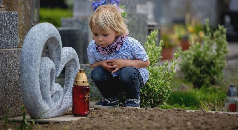 A kérdés, ami előbb-utóbb minden családban felmerül – Hogyan beszéljünk a gyerekkel a halálról?