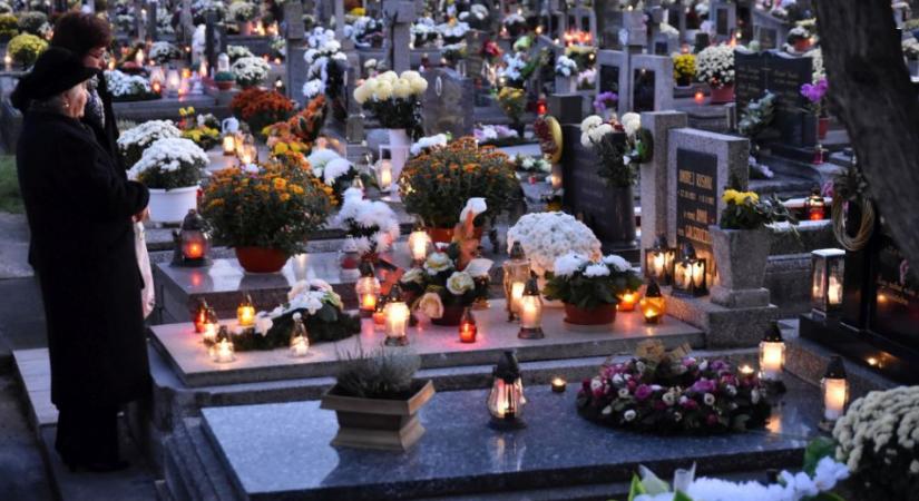 Több ezer tonna hulladék marad a temetőkben mindenszentek után