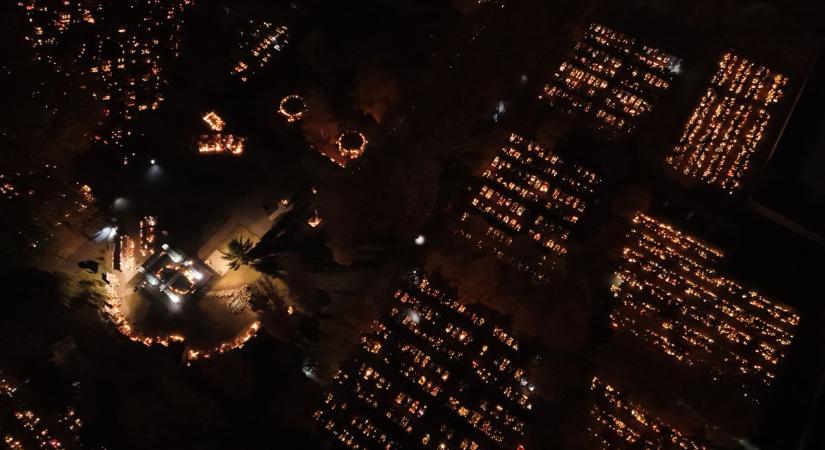 Így ragyogott Nyíregyháza Mindenszentek éjszakáján – mutatjuk a látványos drónfelvételt!