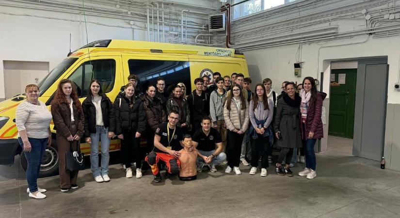 Hősök jártak a Kaposvári Mentőállomáson