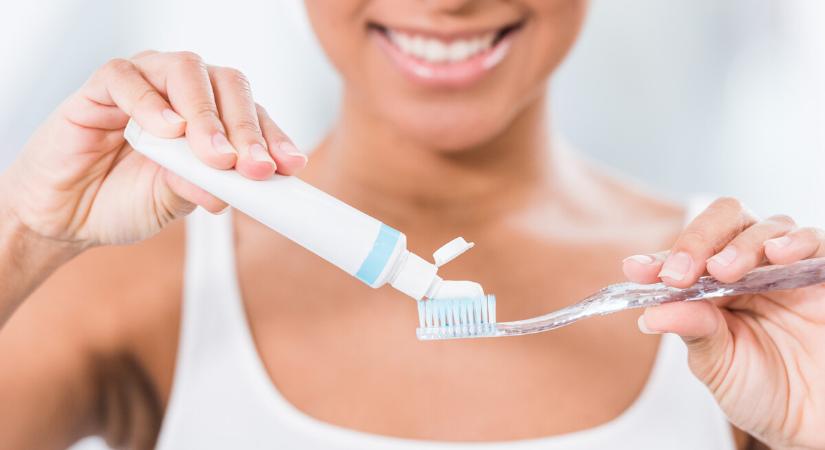 Soha ne tegye ezt a dolgot fogmosás során – az orvos szerint ezt a legtöbben elrontják