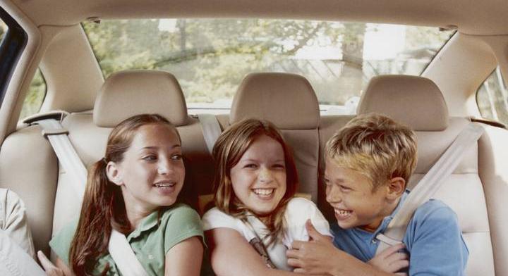 Eddig rosszul tudtuk: nem a vezető mögötti ülés a legbiztonságosabb az autókban