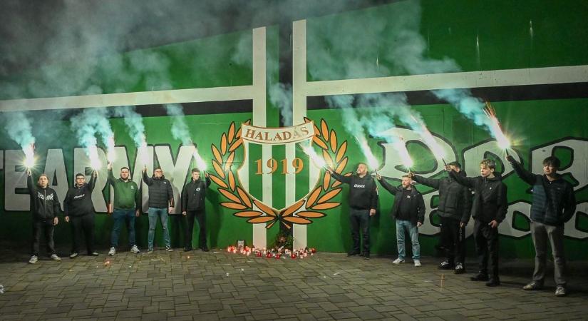 Megemlékezés a Haladás-stadionnál: az égi lelátón szurkolókért gyújtottak gyertyát - fotók, videó
