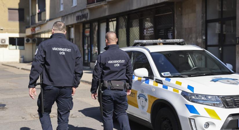 Együtt vigyáznak Győrre – közös akcióban a rendőrök és a városrendészek