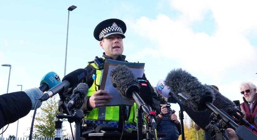 A brit rendőrség szerint nem terrorcselekmény a vonaton elkövetett késeléses támadás